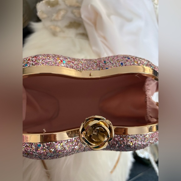 Pink Glitter Lip Shaped Clutch Chain Purse - Picture 6 of 12